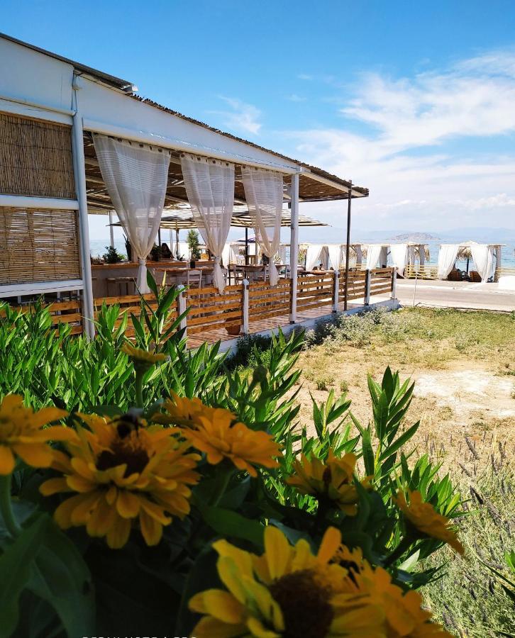 Larissa Hotel Skála Екстериор снимка